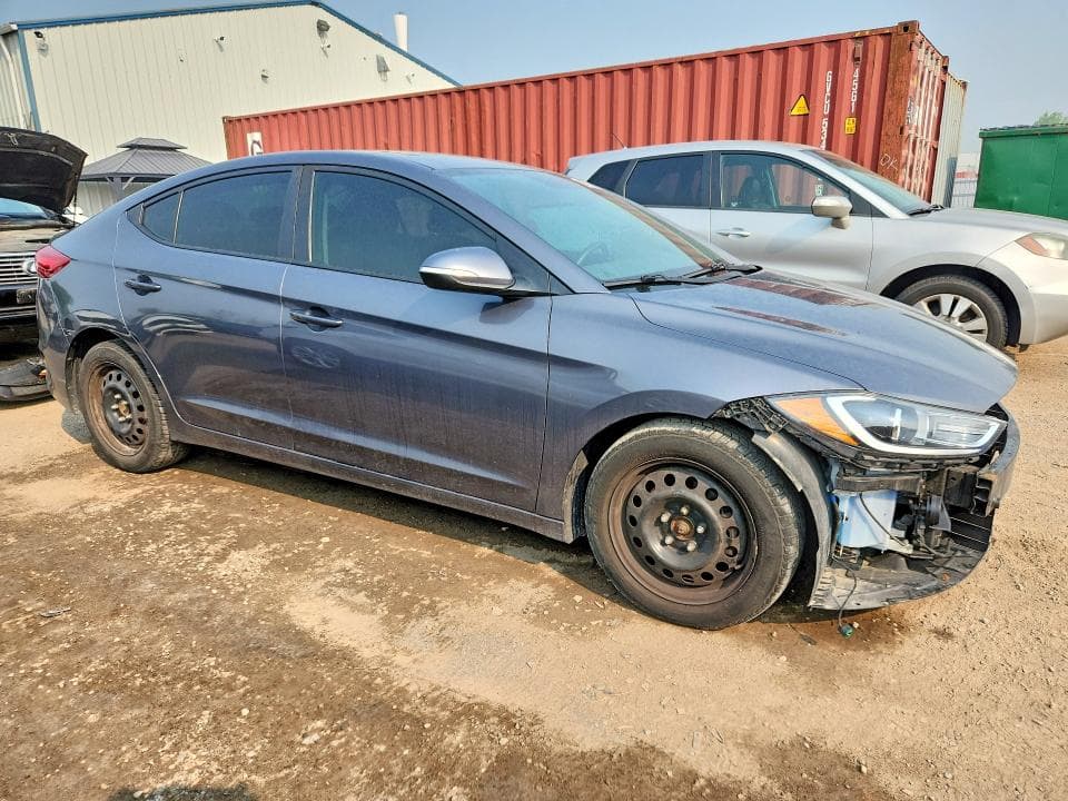 2017 HYUNDAI ELANTRA SE 4