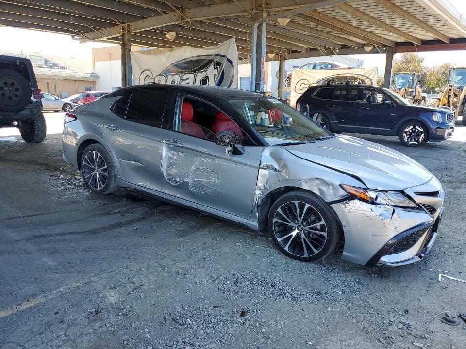 2021 TOYOTA CAMRY XSE 4