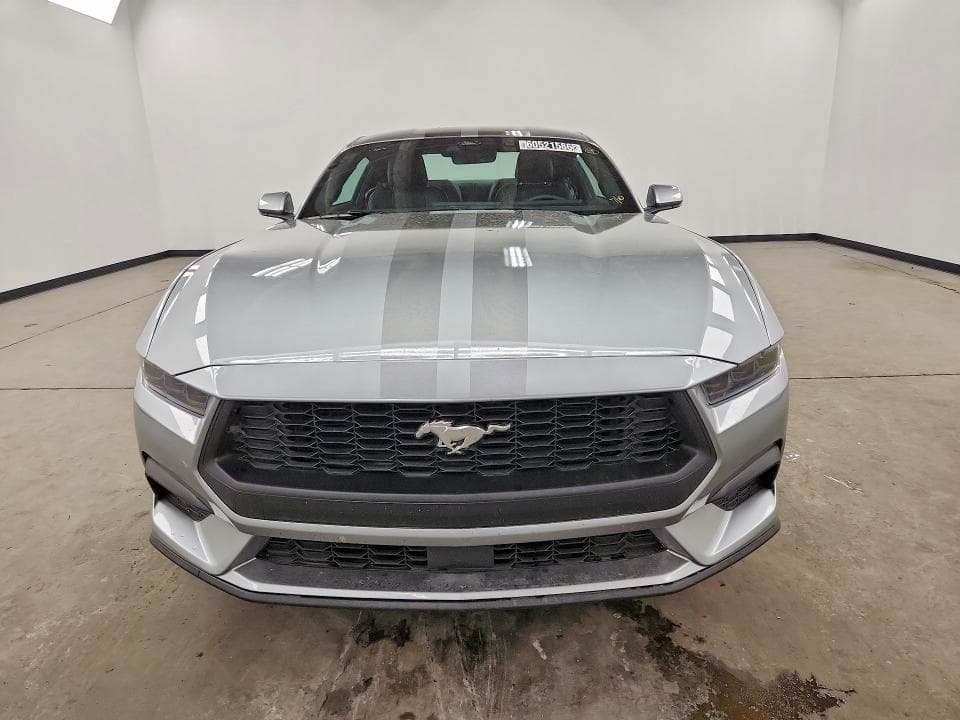 2026 FORD MUSTANG 5