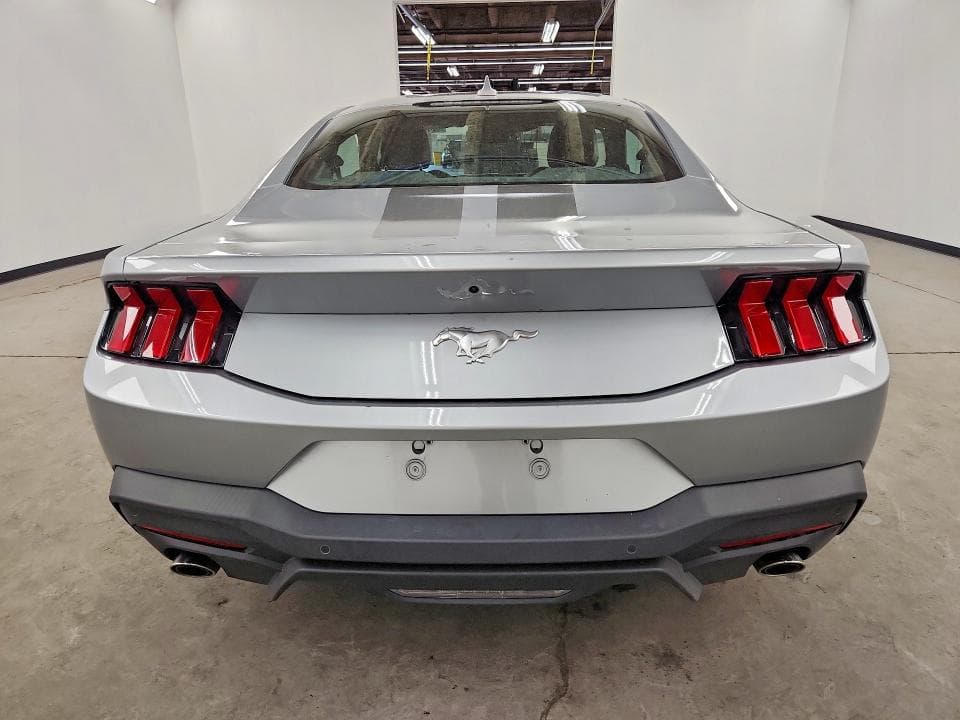 2026 FORD MUSTANG 6