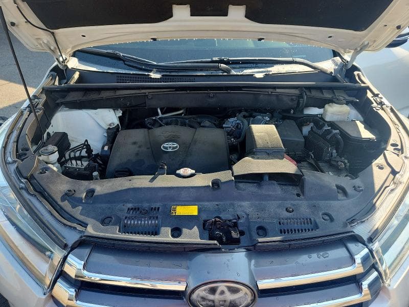 2018 TOYOTA HIGHLANDER LIMITED 12