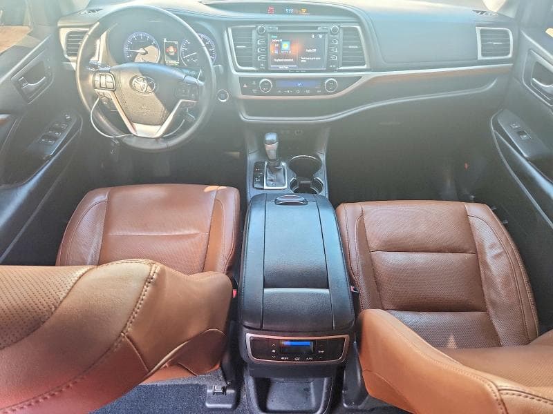 2018 TOYOTA HIGHLANDER LIMITED 8
