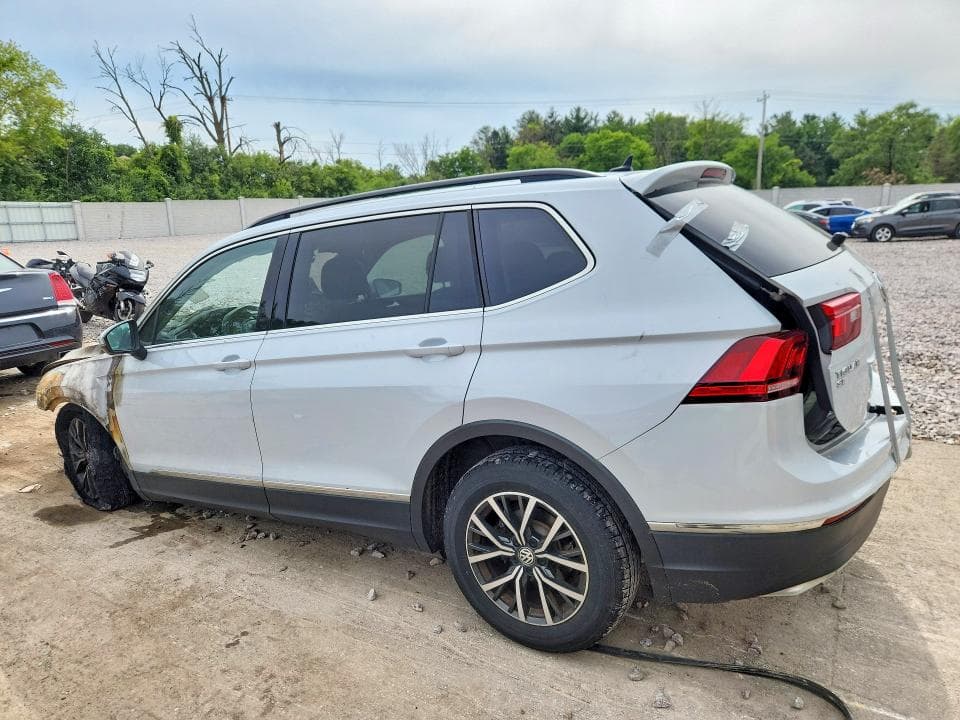 2018 VOLKSWAGEN TIGUAN SE/SEL 2