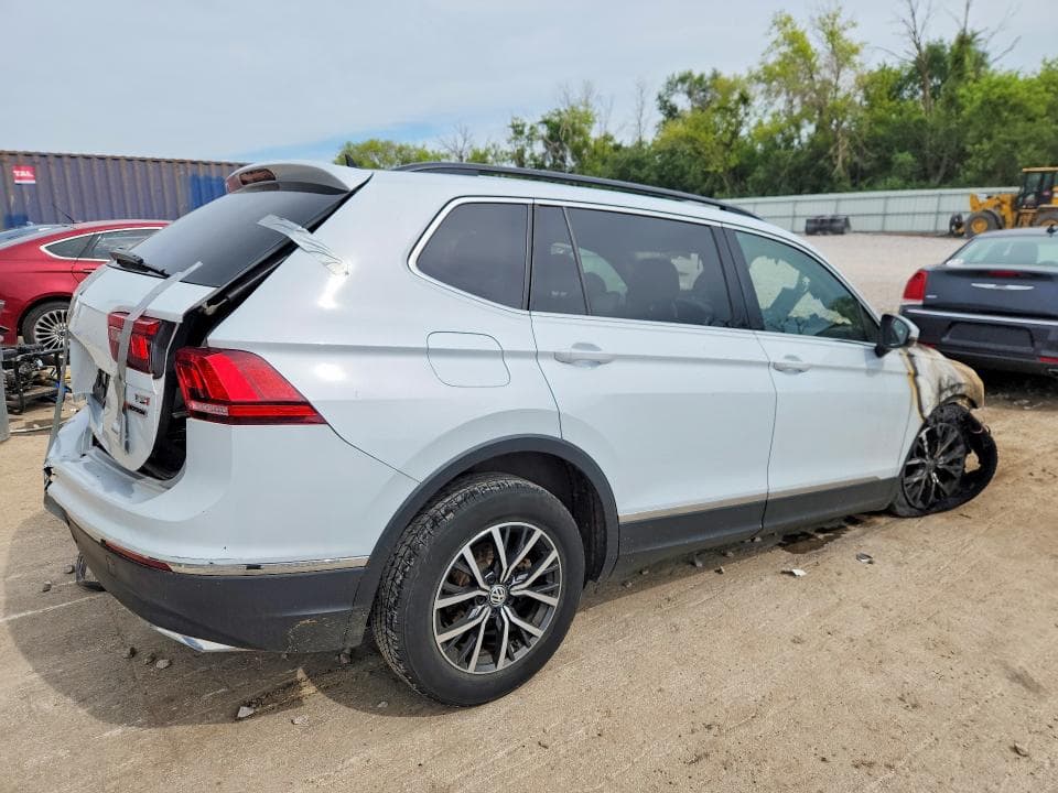2018 VOLKSWAGEN TIGUAN SE/SEL 3