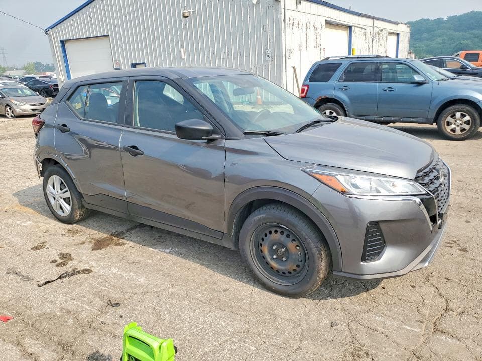 2022 NISSAN KICKS S S 4