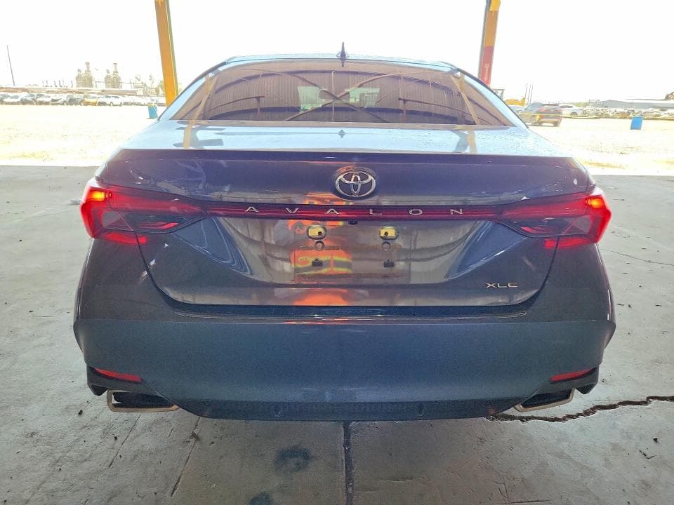 2022 TOYOTA AVALON XLE 6