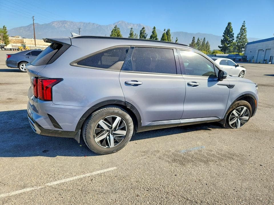 2022 KIA SORENTO EX 3