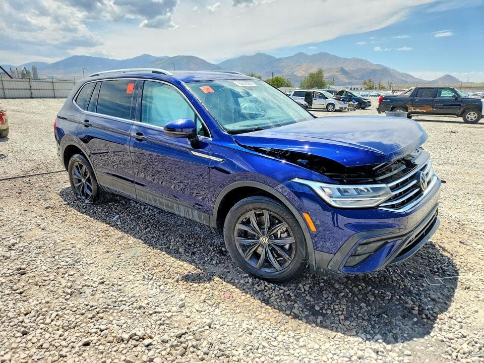 2023 VOLKSWAGEN TIGUAN SE 4