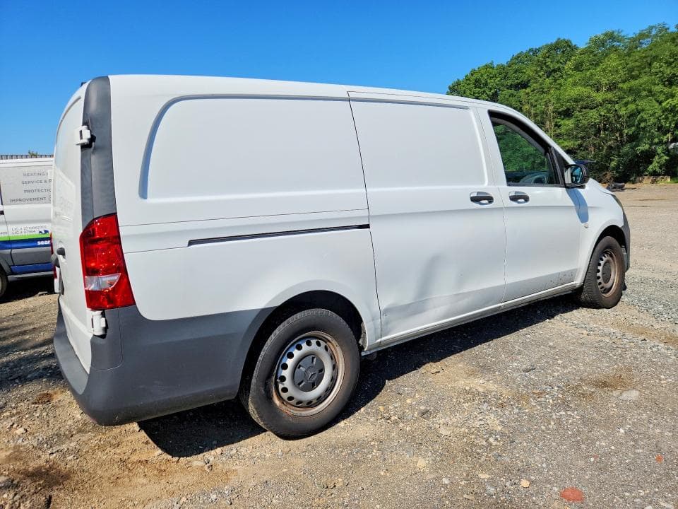 2022 MERCEDES-BENZ METRIS 3