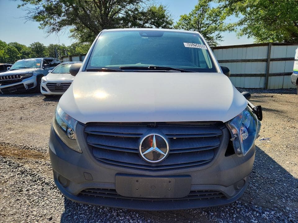 2022 MERCEDES-BENZ METRIS 5