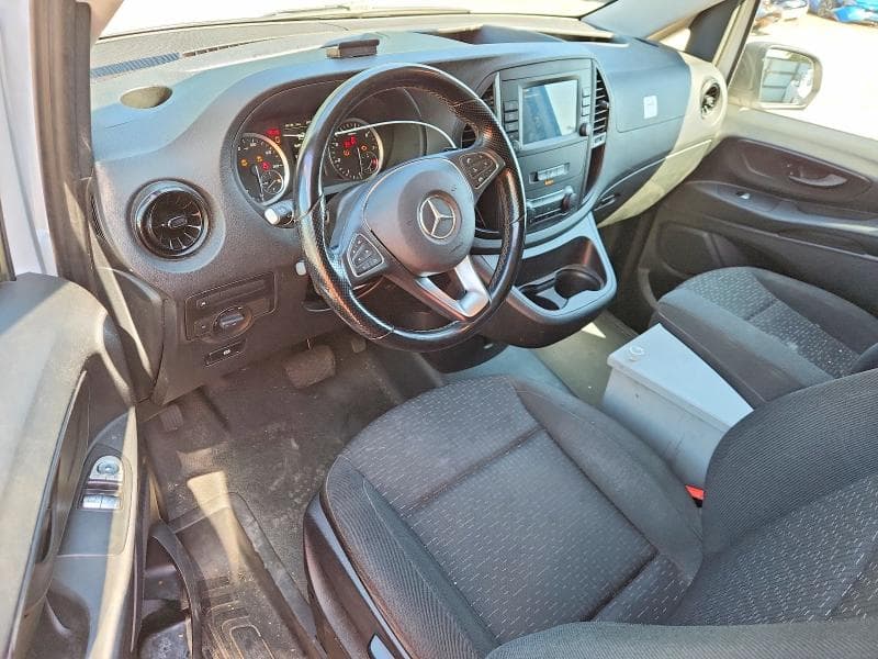 2022 MERCEDES-BENZ METRIS 8