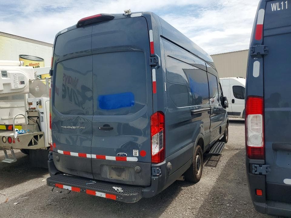 2020 FORD TRANSIT 250 DELIVERY VAN 3
