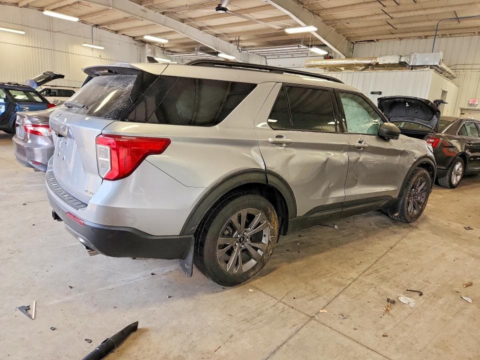 2021 FORD EXPLORER XLT 3