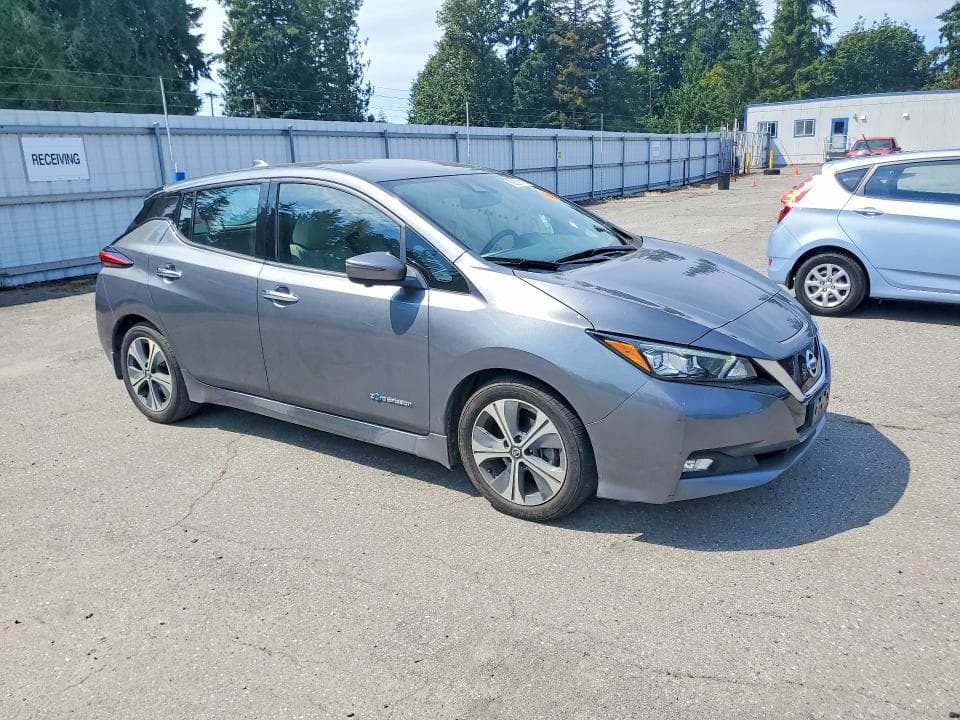 2018 NISSAN LEAF SL 4