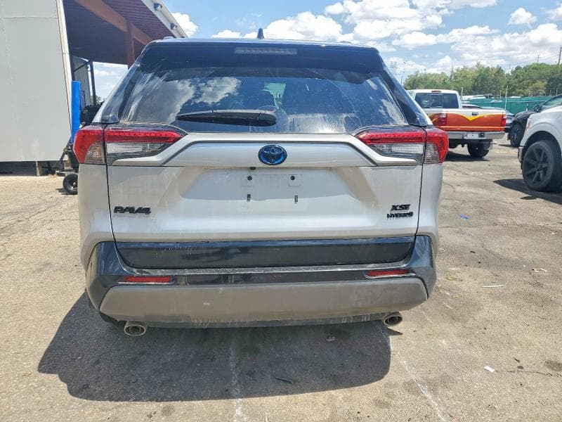 2020 TOYOTA RAV4 XSE 6