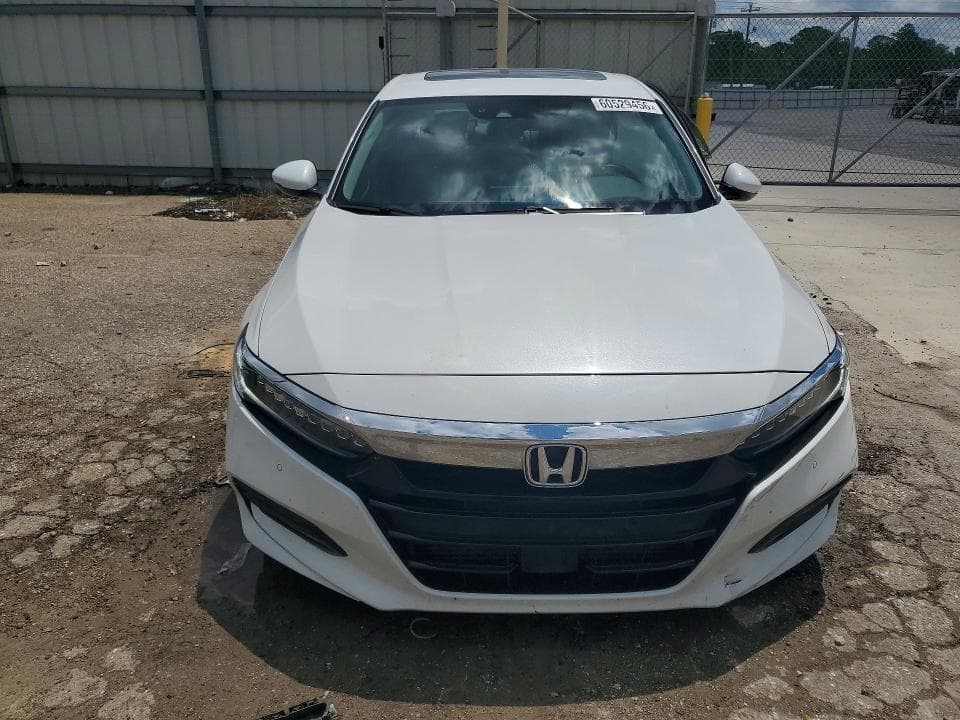 2019 HONDA ACCORD TOURING 5
