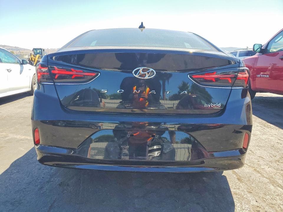 2019 HYUNDAI SONATA HYBRID LIMITED 6