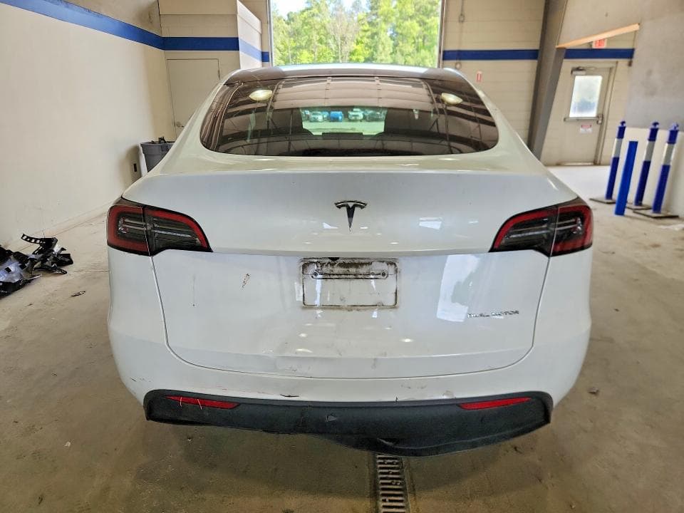 2023 TESLA MODEL Y 11