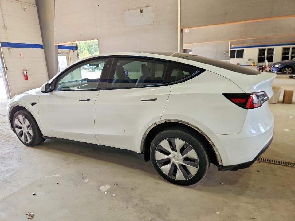 2023 TESLA MODEL Y 3