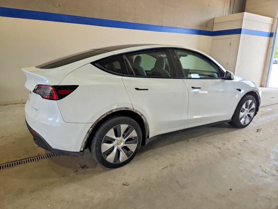 2023 TESLA MODEL Y 6