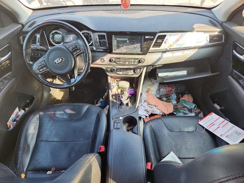 2017 KIA NIRO EX TOURING 8