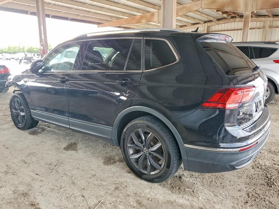 2022 VOLKSWAGEN TIGUAN SE 2