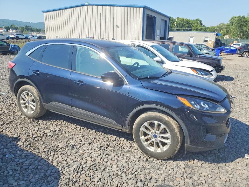 2021 FORD ESCAPE SE 4