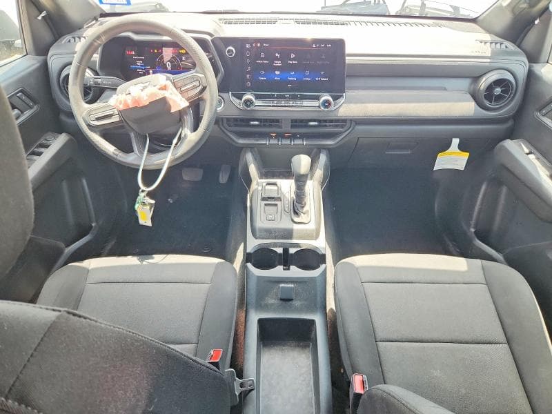 2024 CHEVROLET COLORADO 8