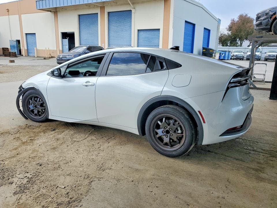 2026 TOYOTA PRIUS PLUG-IN HYBRID SE 2