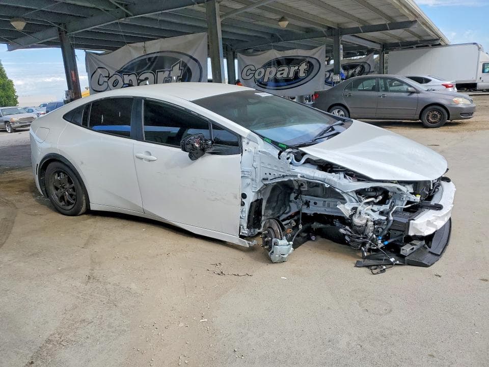 2026 TOYOTA PRIUS PLUG-IN HYBRID SE 4