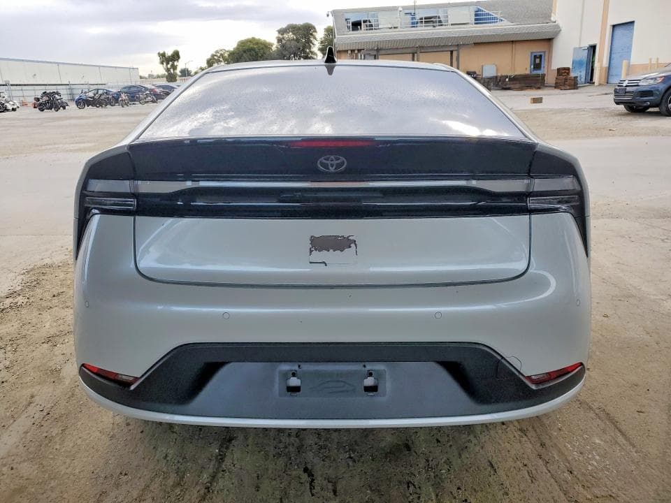 2026 TOYOTA PRIUS PLUG-IN HYBRID SE 6