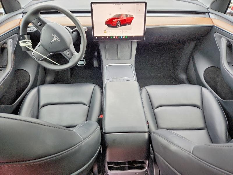 2023 TESLA MODEL Y 8