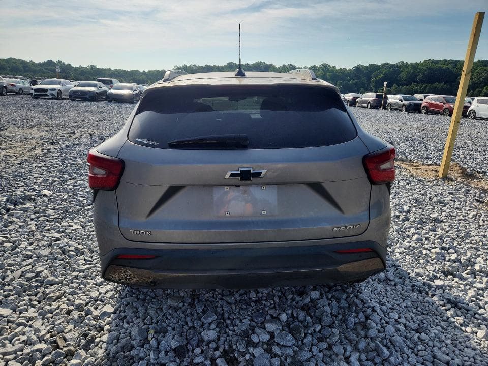 2025 CHEVROLET TRAX ACTIV 6