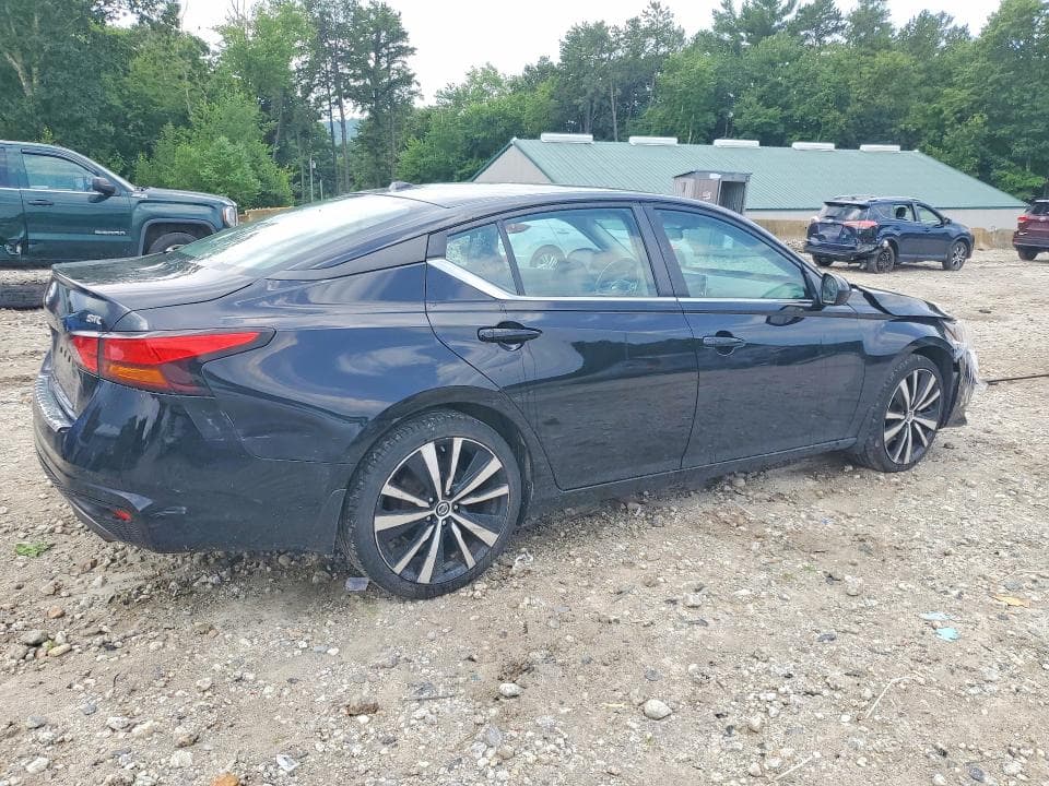 2021 NISSAN ALTIMA SR 3