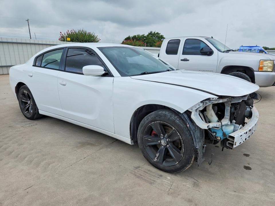 2016 DODGE CHARGER 4