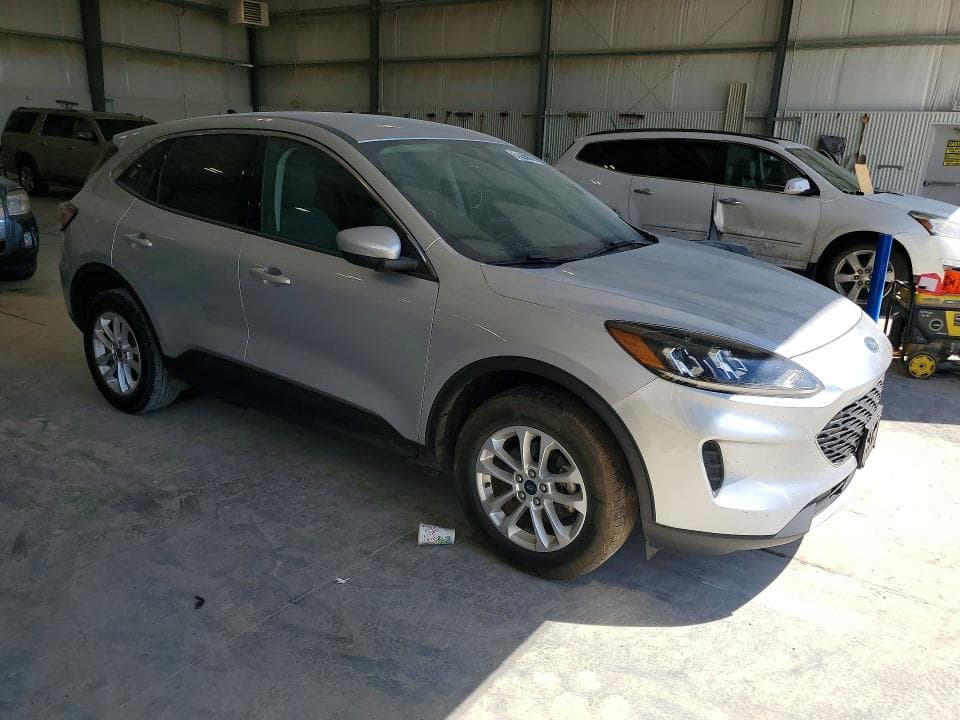 2020 FORD ESCAPE SE 4