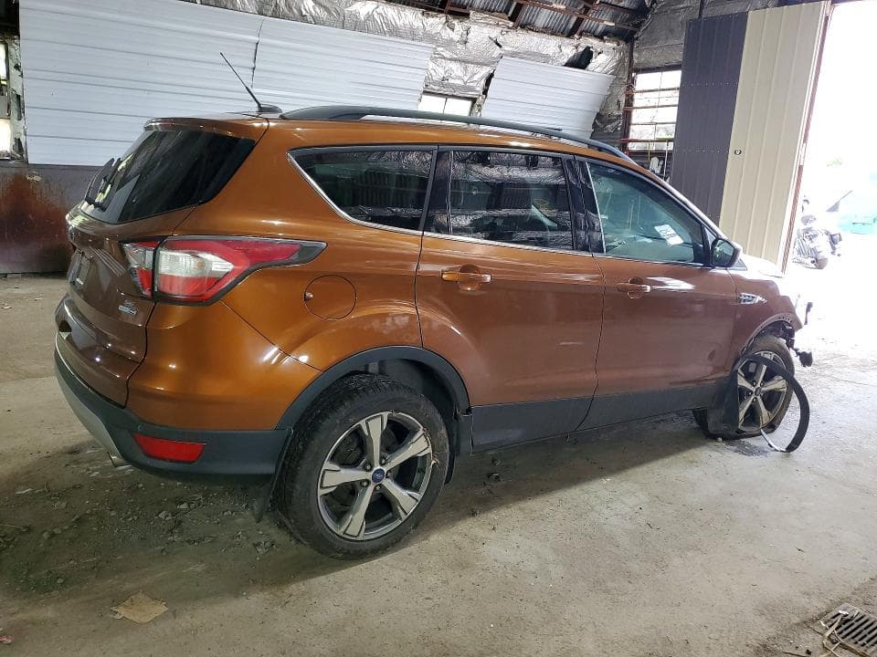 2017 FORD ESCAPE SE 3