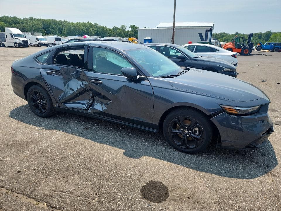 2025 HONDA ACCORD SE 4