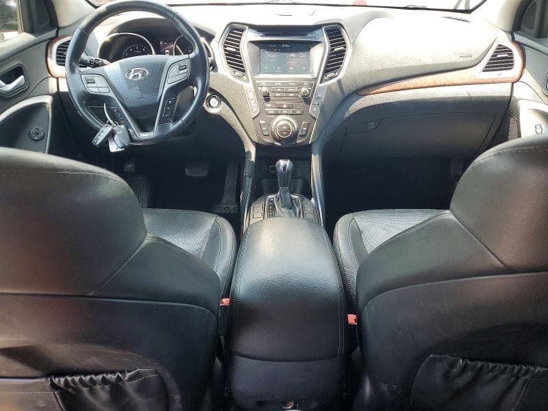 2017 HYUNDAI SANTA FE SE 8