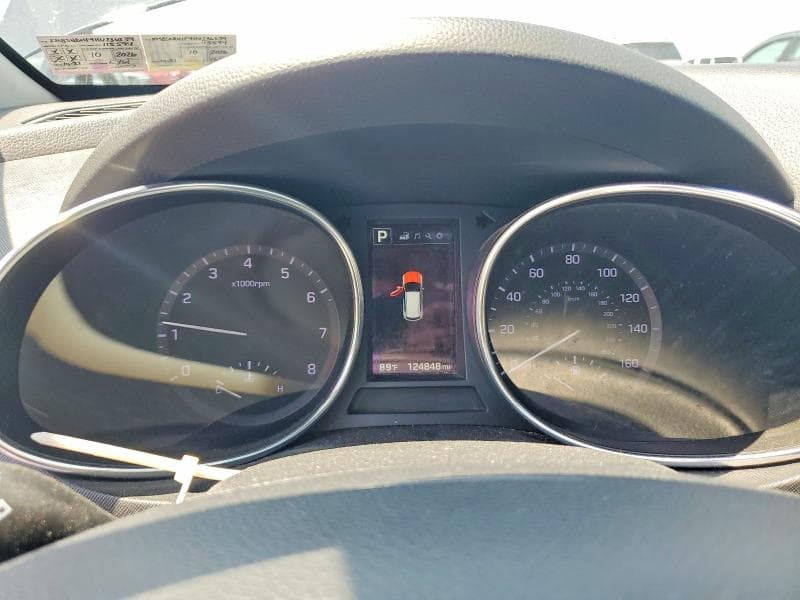 2017 HYUNDAI SANTA FE SE 9