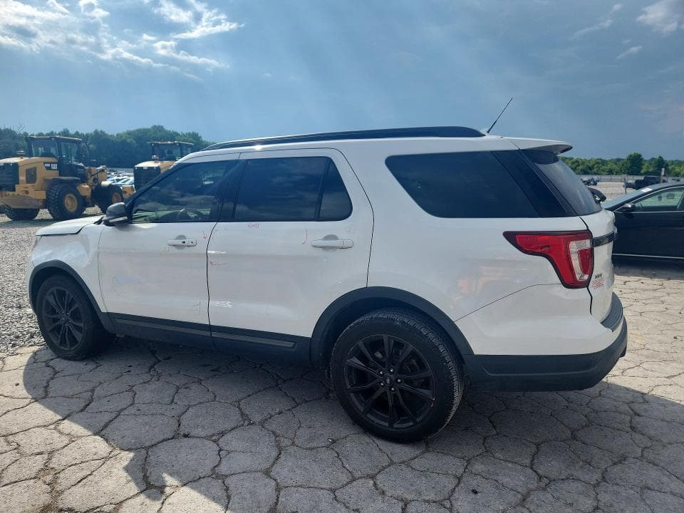 2019 FORD EXPLORER XLT 2