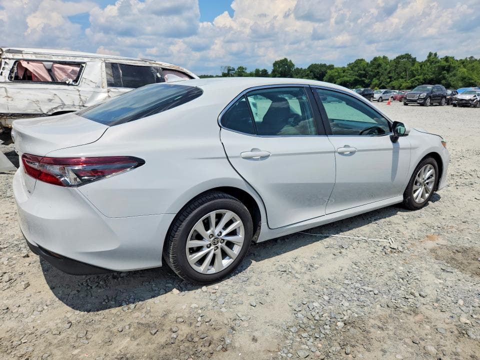 2023 TOYOTA CAMRY LE 3
