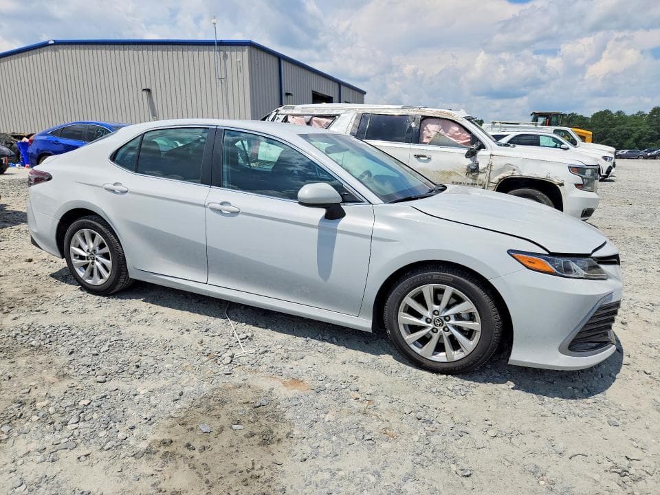 2023 TOYOTA CAMRY LE 4