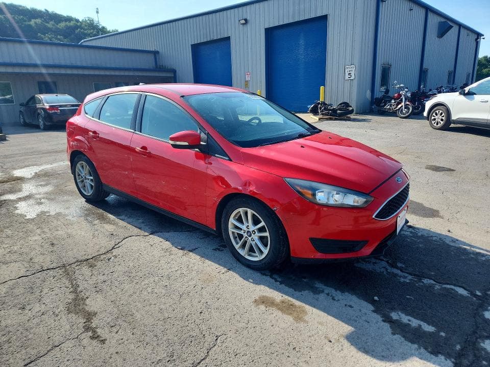 2017 FORD FOCUS SE 4