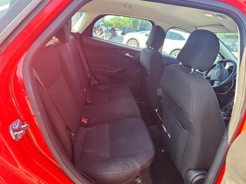 2017 FORD FOCUS SE 10