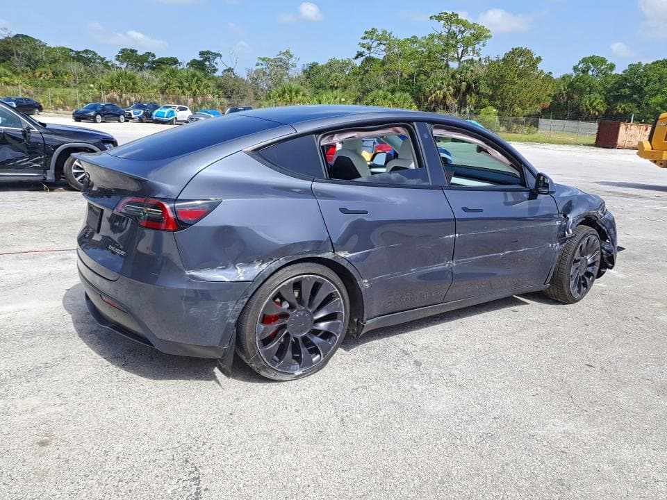 2023 TESLA MODEL Y 3