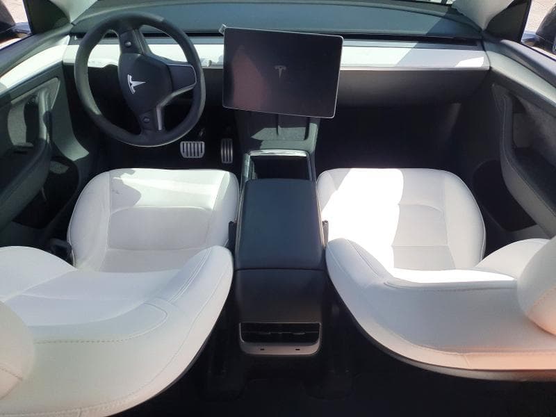 2023 TESLA MODEL Y 8