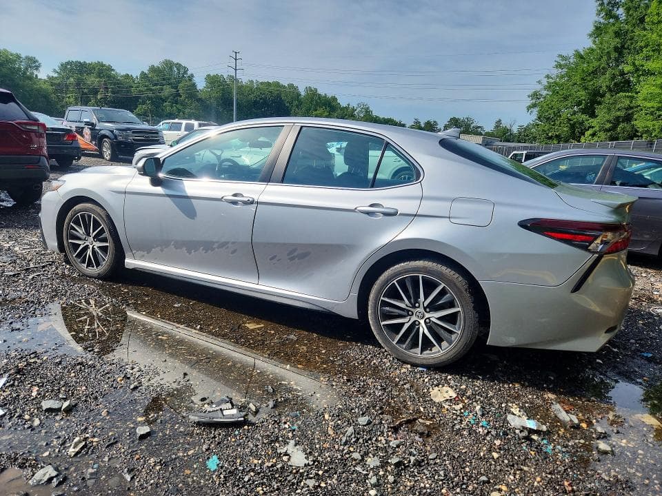 2021 TOYOTA CAMRY SE 2