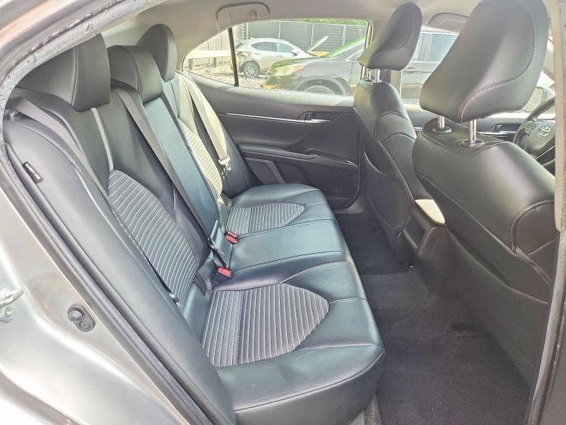 2021 TOYOTA CAMRY SE 10