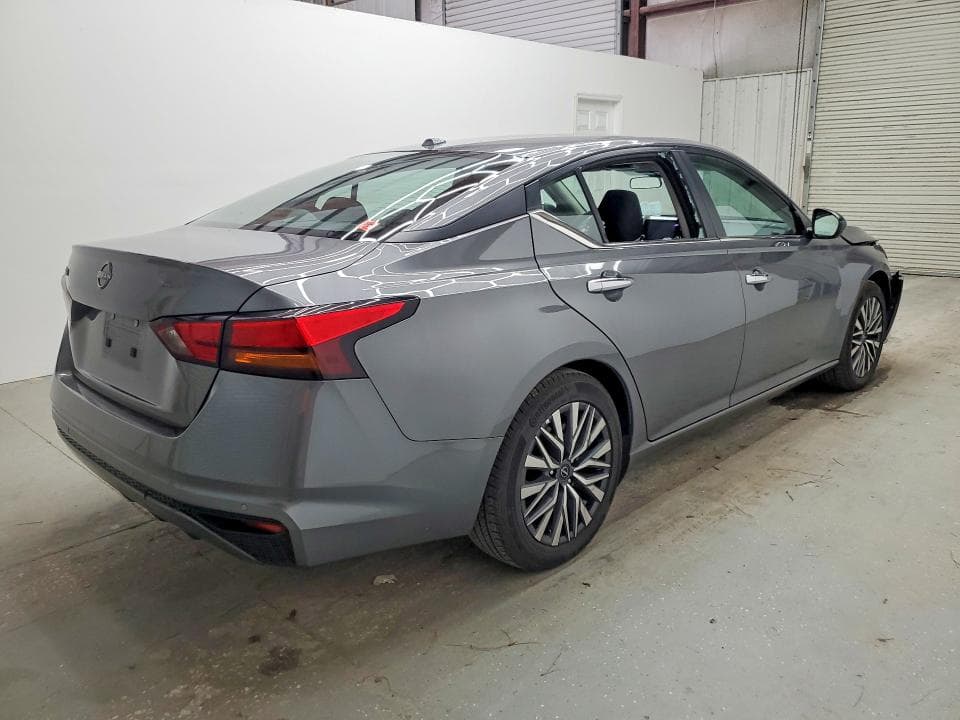 2025 NISSAN ALTIMA SV 3